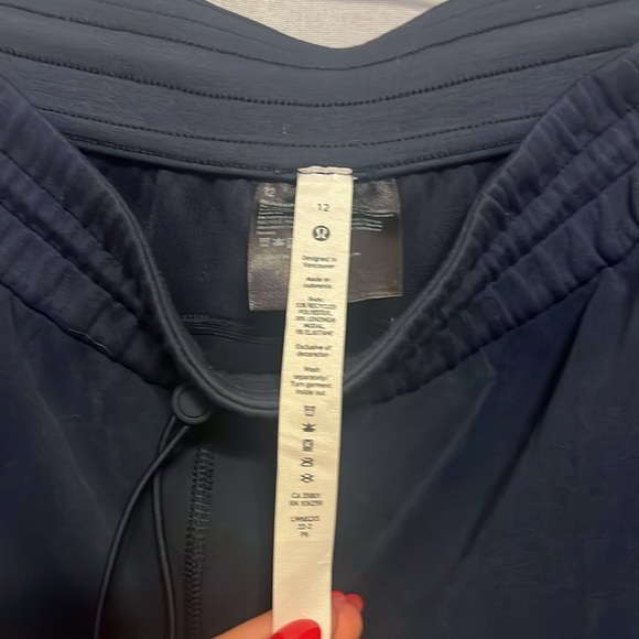 Size 12 Lululemon wide leg soft stream cropped pants. - Picture 2 of 3